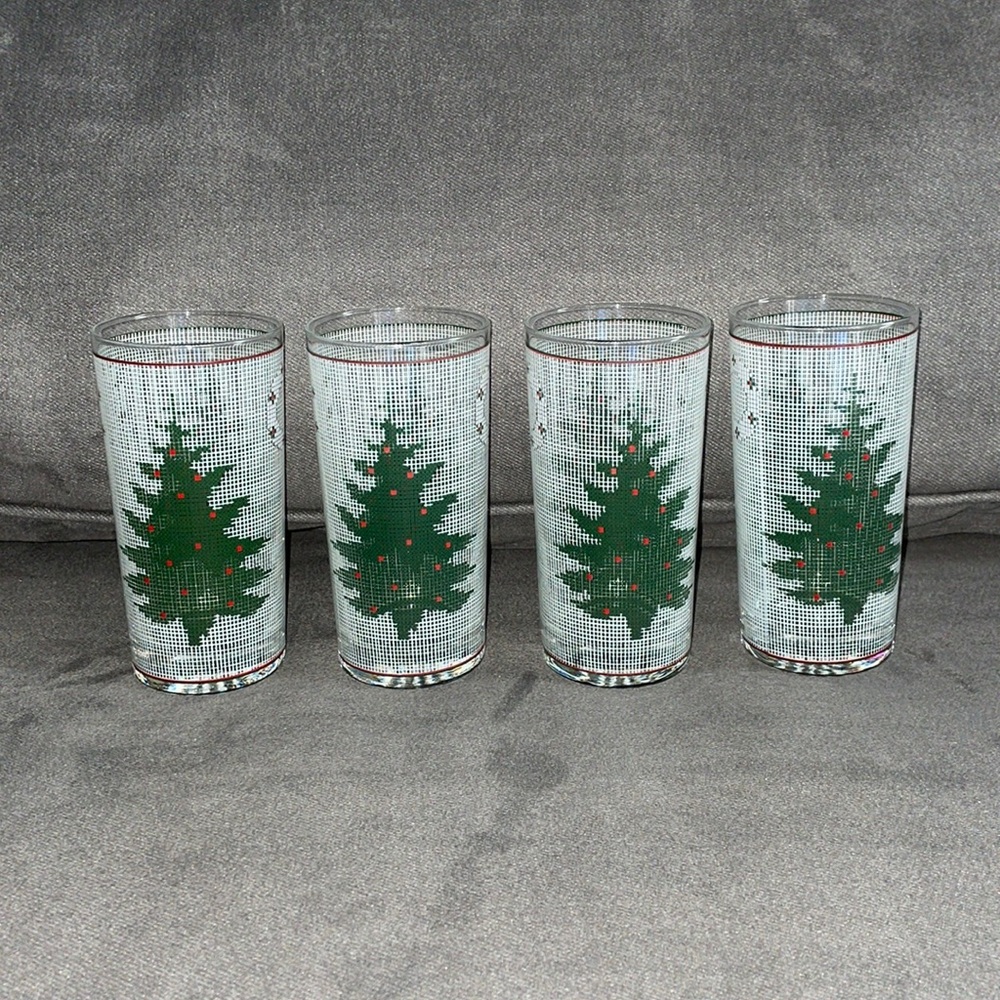 Vintage CULVER 4 Christmas Tree Cross-Stitch Needlework Highball Glasses.
